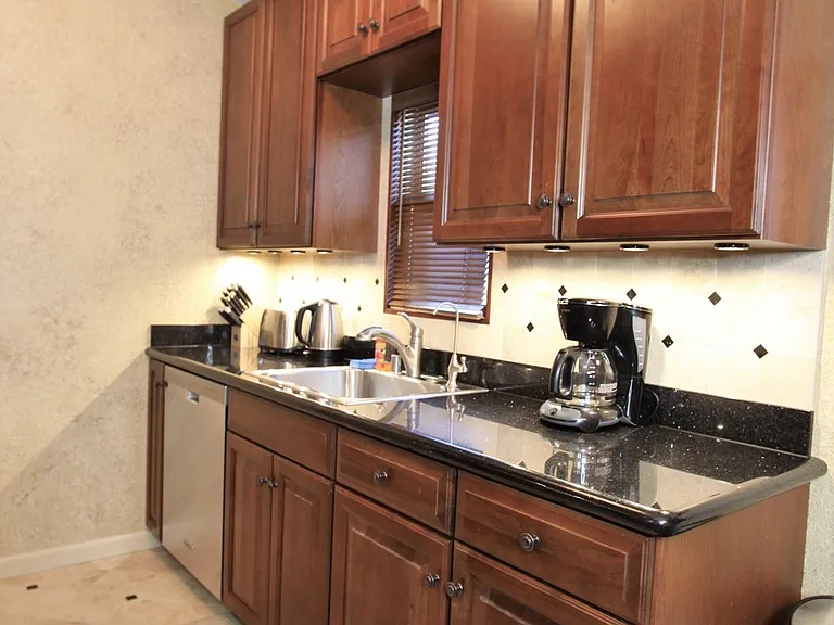 734 Live Oak Ave #5 — Photo 2