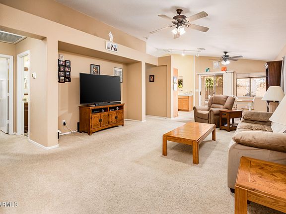 5th image of 3572 E WATERMAN Street