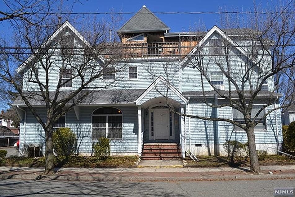 1st image of 133 Center St APT G