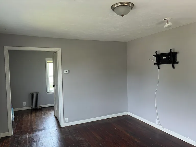 588 W Hartford Ave #B — Photo 18