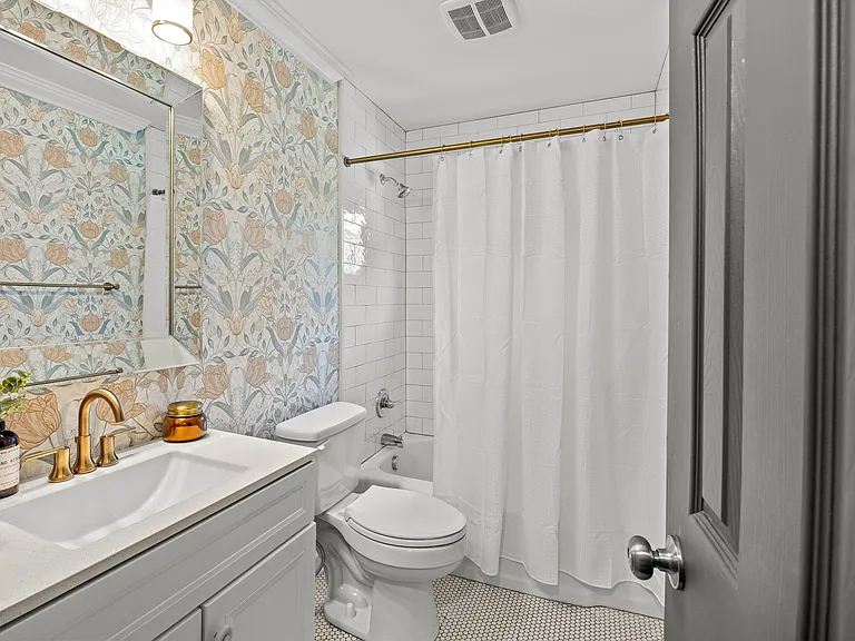 2434 Wensley Dr — Photo 11