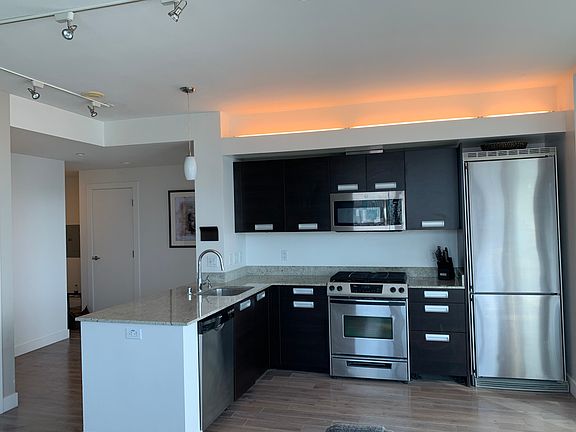 3rd image of 300 Berry St Unit 1112