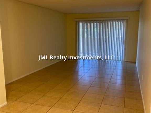 4th image of 650 Kenwick 103 Cir