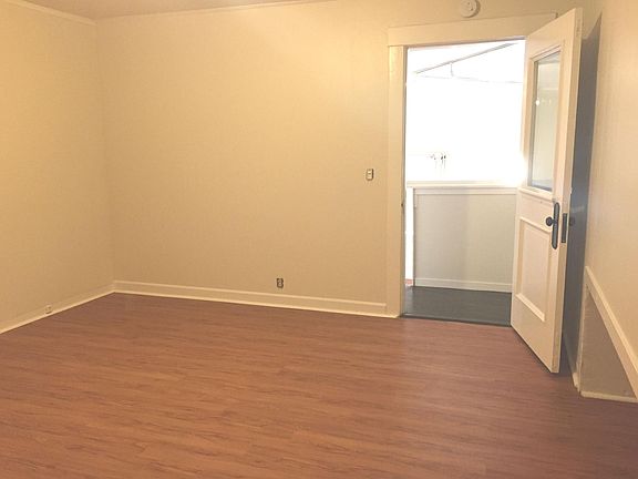 4th image of 30 Arlington Ave