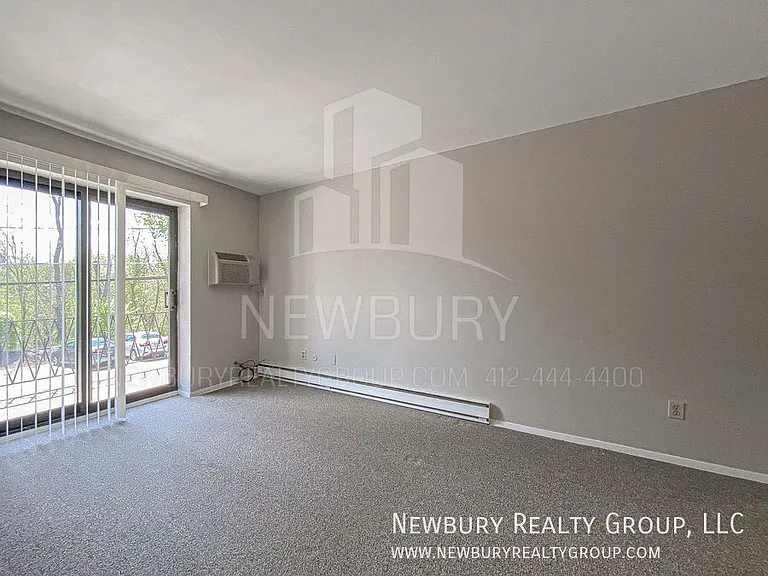 1459 Poplar St #10 — Photo 8
