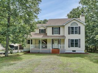 501 Overlook Ln, East Stroudsburg, PA 18302