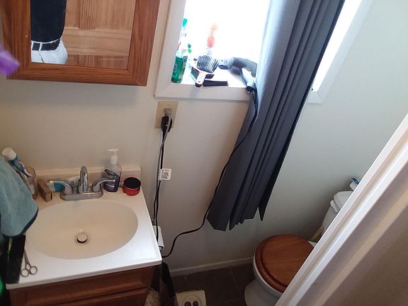 5th image of 23 Highland Ave