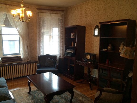 3rd image of 108 Lincoln St