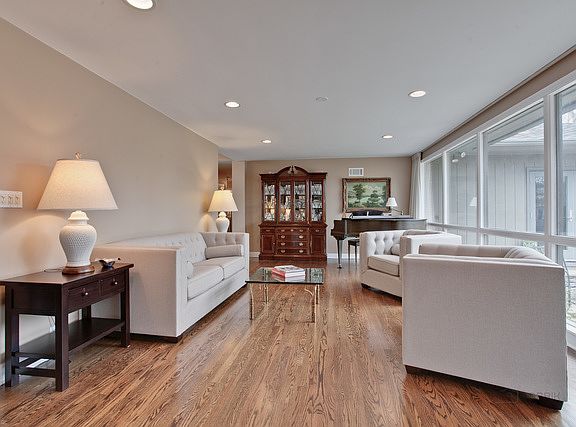 4th image of 1222 Glenoak Ln
