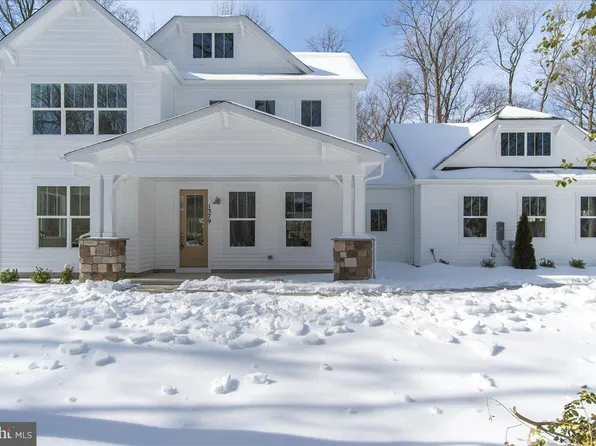 1379 McDonald Rd, Shady Side, MD 20764