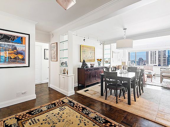 3rd image of 20 W 64th St APT 18K