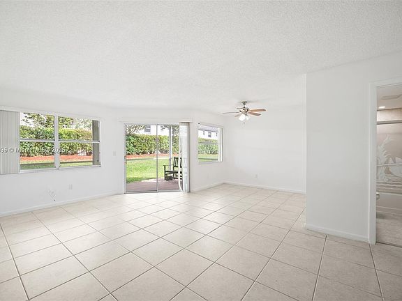 5th image of 2643 SE 19th Ct #103-D