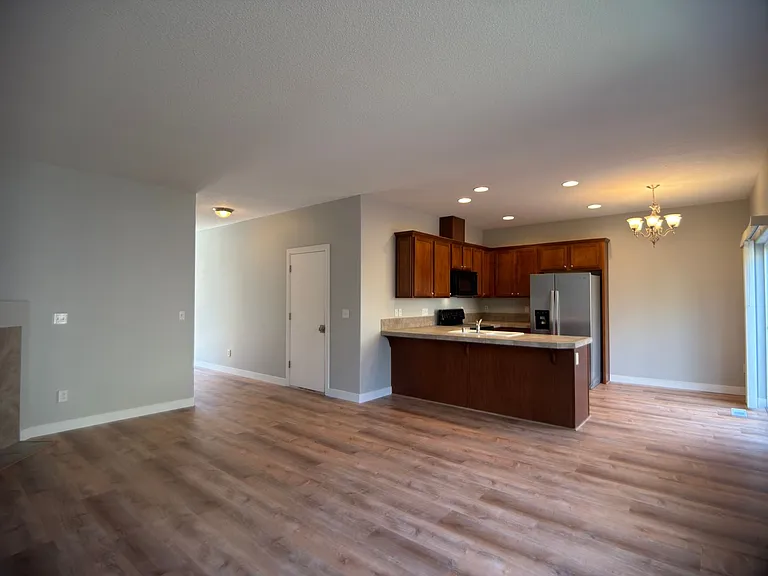 3608 NE 42nd St — Photo 6