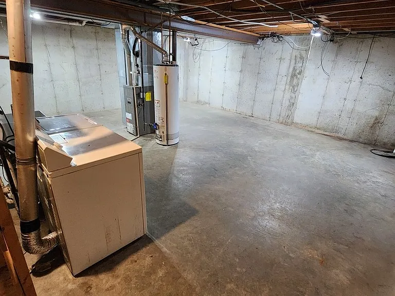 765 Washington St — Photo 13