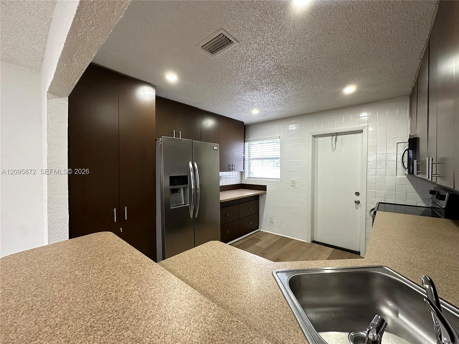 Town Of Hallandale B-13 — Photo 3