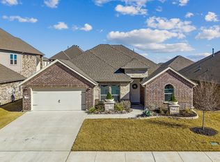 235 Clairmont Dr, Ponder, TX 76259