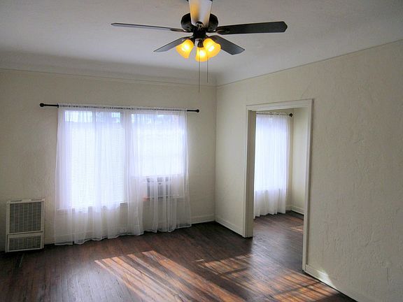 4th image of 654 S Detroit St #203