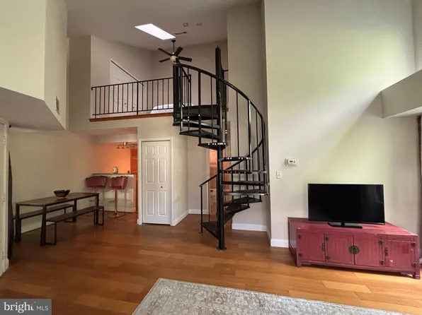 9966 Hellingly Pl #176, Montgomery Village, MD 20886