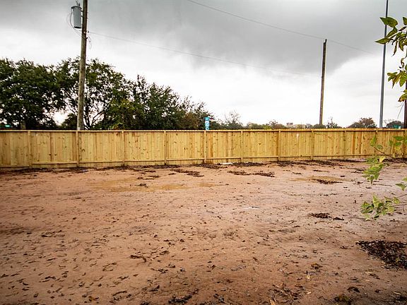 side view next to I10 and Waco