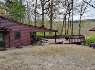 25 Edgewood Dr, Perrysville, OH 44864