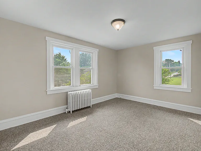 130 Bridge St — Photo 33