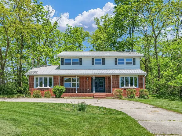 18251 E County Road 750n, Charleston, IL 61920