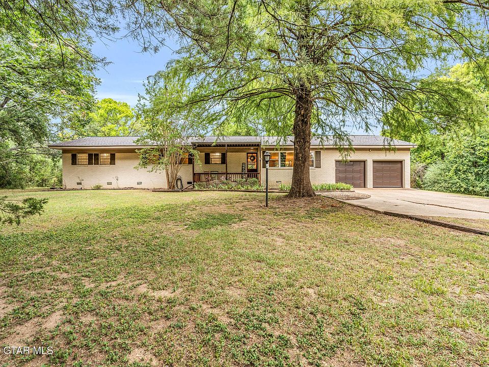 1st image of 105 Bridle Path