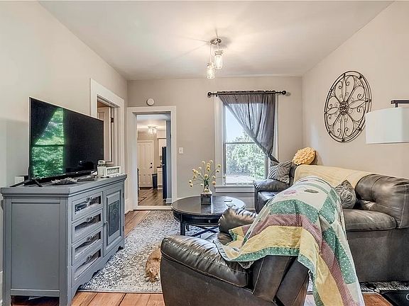 3rd image of 234 Rexford Pl #2