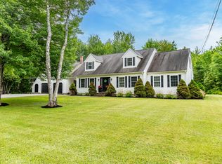 12 Surrey Ln, Hampden, ME 04444