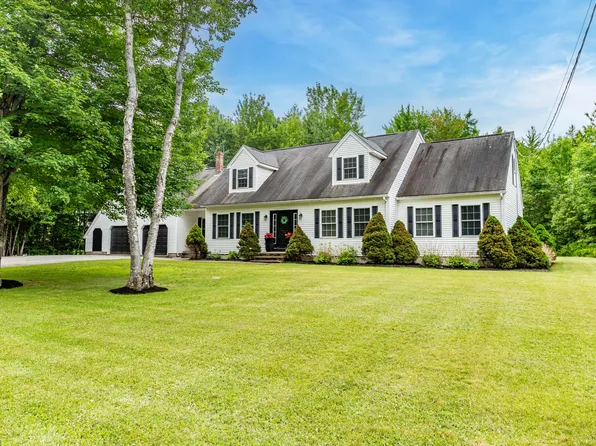 12 Surrey Lane, Hampden, ME 04444
