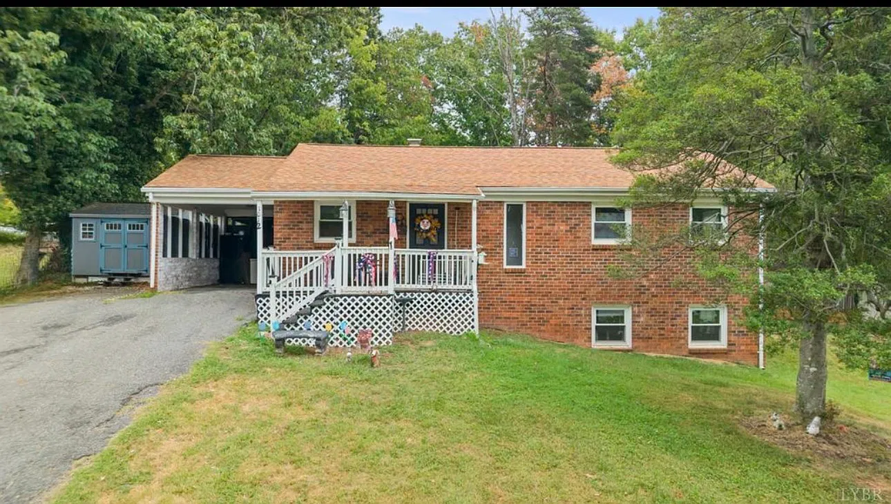 4 bed, 1700 sqft, $1,900 — Photo 1