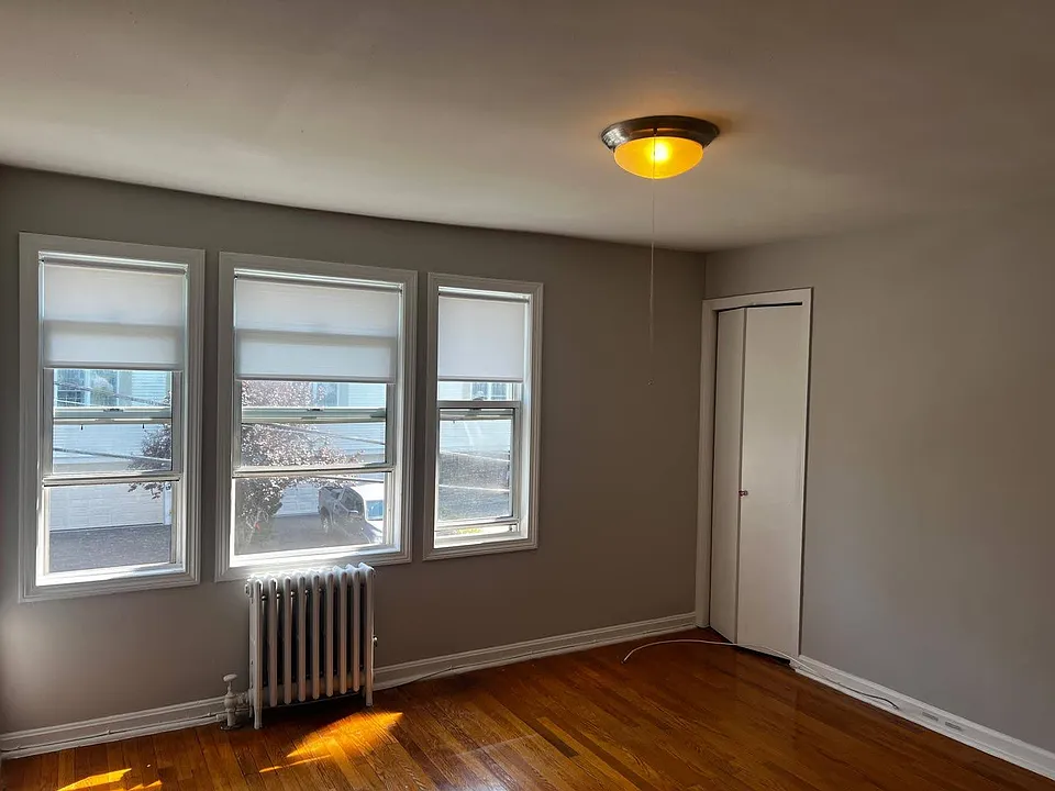 64 Carlisle St #64