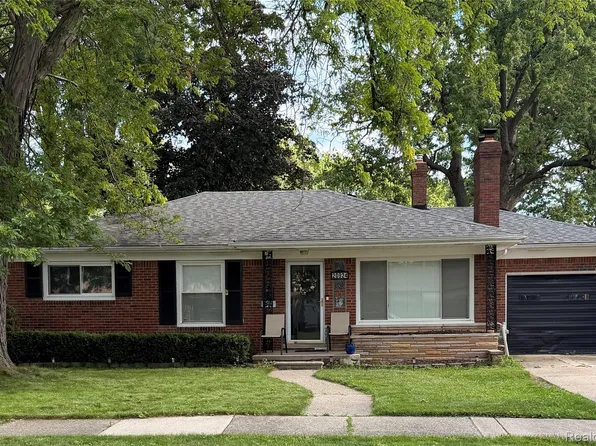 20924 Bon Brae St, Saint Clair Shores, MI 48081