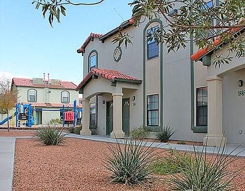 2nd image of 610 N Lee Trevino Dr