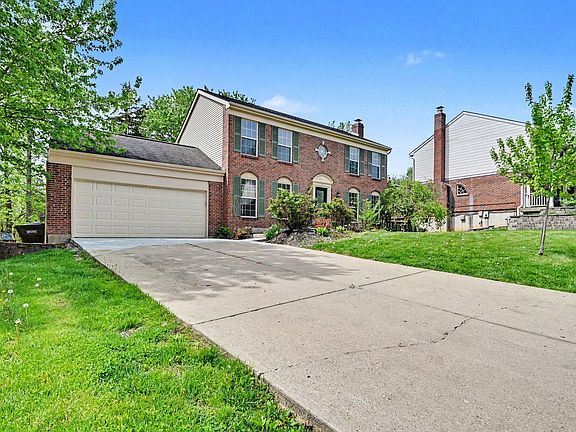 2nd image of 10 Shadow Wood Ct