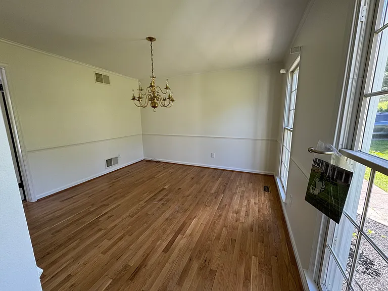 2335 Elderberry Ln — Photo 14