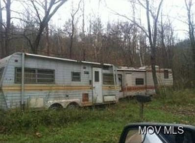 2nd image of 8189 Island Run Rd #26