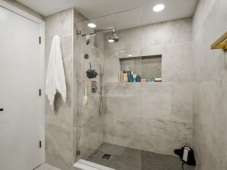 6602 Thornhill Ct — Photo 18