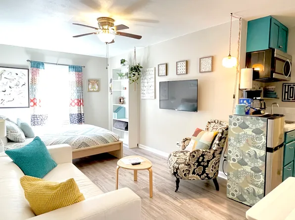 1610 E Side Dr, Austin, TX