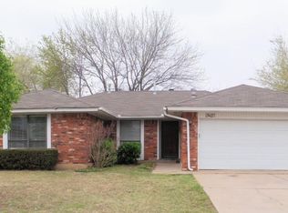 2421 Cypress Ct, Edmond, OK 73013