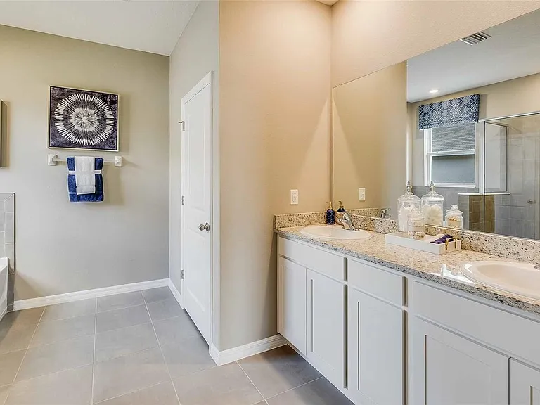 5444 Flint Hills Dr — Photo 2