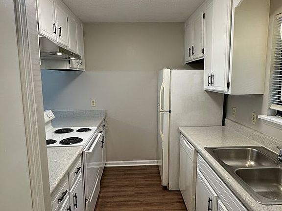 3rd image of 2496 Southwood Plantation Rd #A