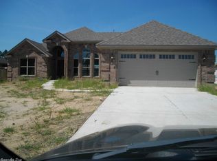 1520 Milligan Dr, Maumelle, AR 72113