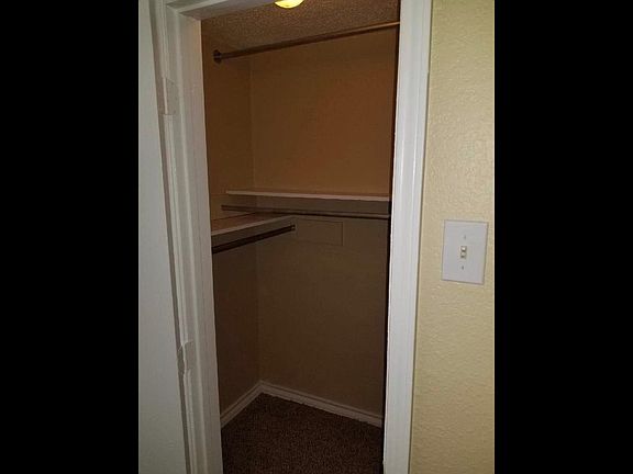 4th image of 614 Sunny Ln