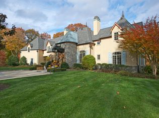 439 Navesink River Rd, Red Bank, NJ 07701