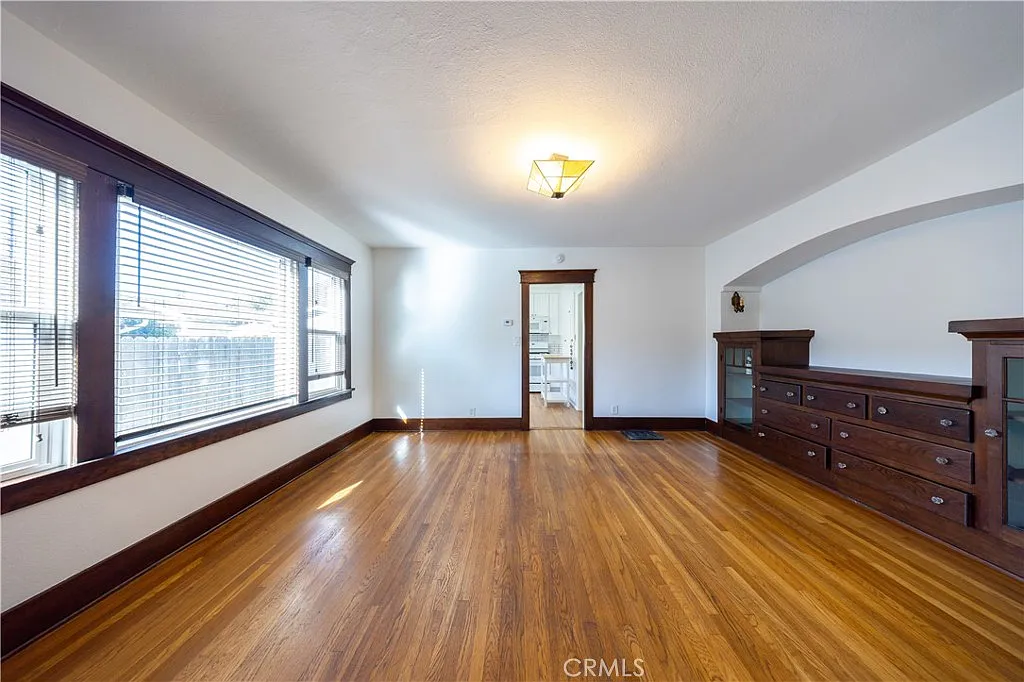 3 bed, 1400 sqft, $5,000 — Photo 4
