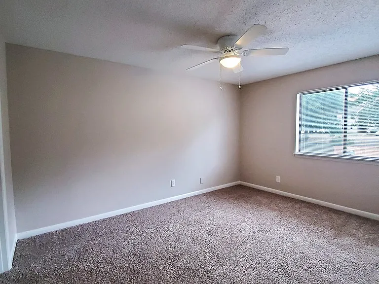 Reserve at Fairway Hills — Photo 36