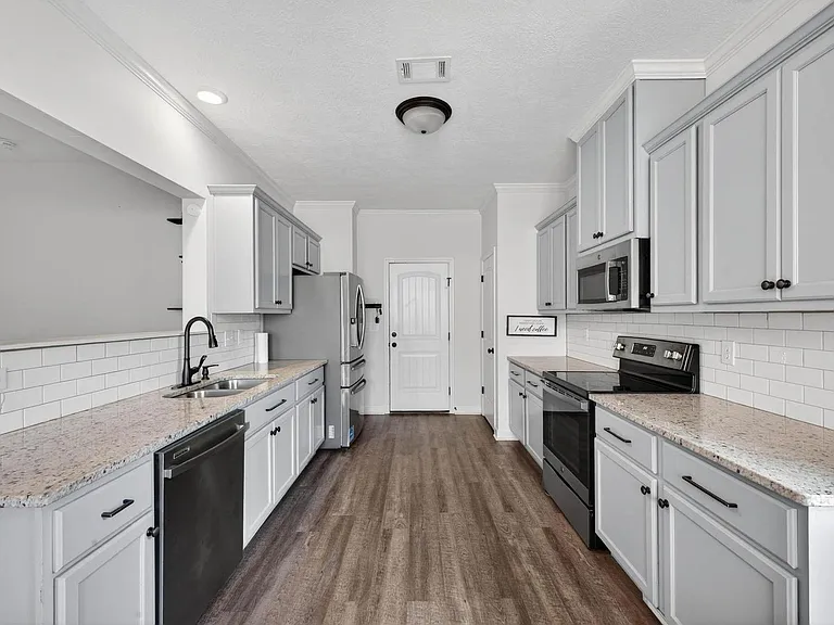 537 Jensen Ln — Photo 22