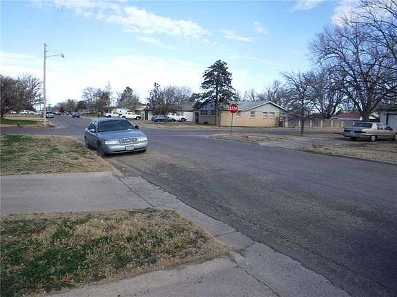 3rd image of 239 Star St
