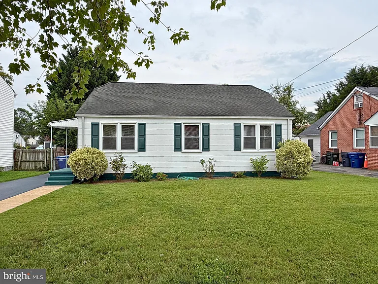 6825 Westmoreland Rd — Photo 1
